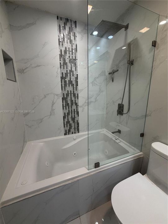 For Rent: $4,000 (3 beds, 2 baths, 1307 Square Feet)