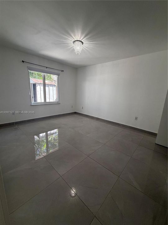 For Rent: $4,000 (3 beds, 2 baths, 1307 Square Feet)