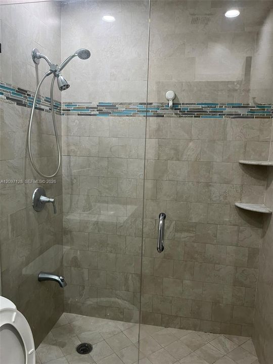 For Rent: $2,750 (3 beds, 2 baths, 1420 Square Feet)