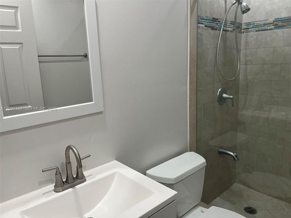 For Rent: $2,750 (3 beds, 2 baths, 1420 Square Feet)