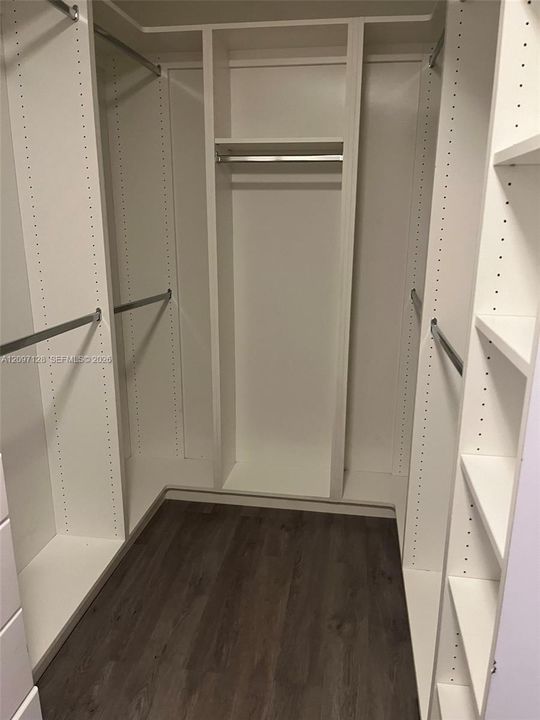 For Rent: $2,750 (3 beds, 2 baths, 1420 Square Feet)