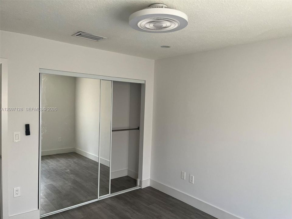 For Rent: $2,750 (3 beds, 2 baths, 1420 Square Feet)