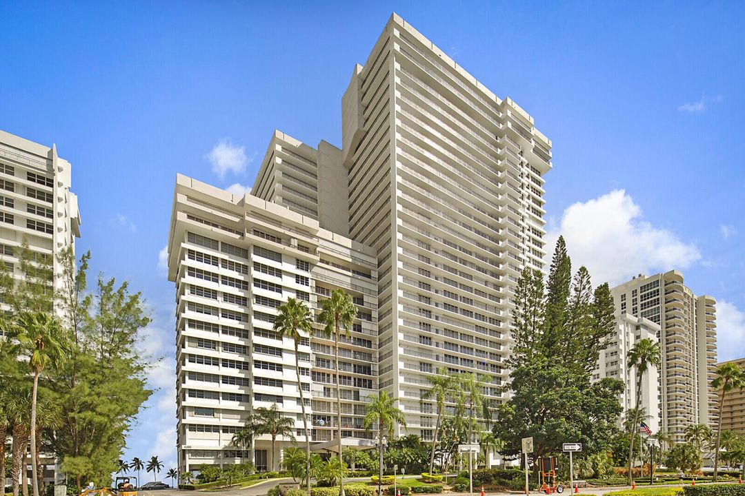 01_4280_Galt_Ocean_Drive_15_E1_mls