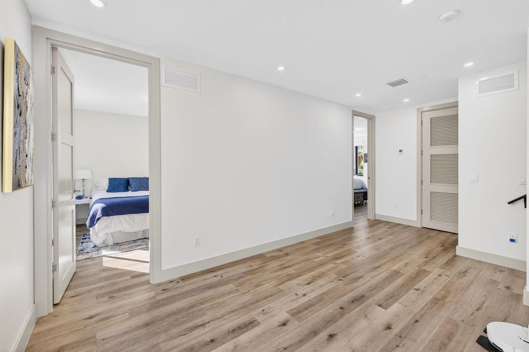 32-web-or-mls-699A8518