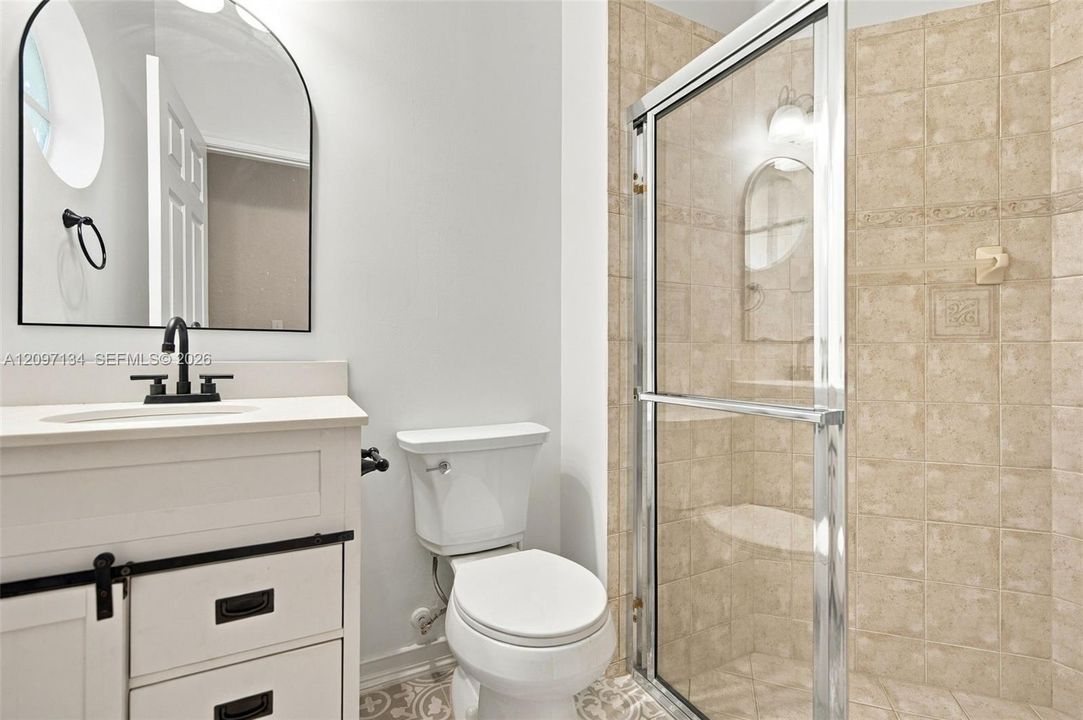 For Rent: $4,900 (5 beds, 3 baths, 2637 Square Feet)