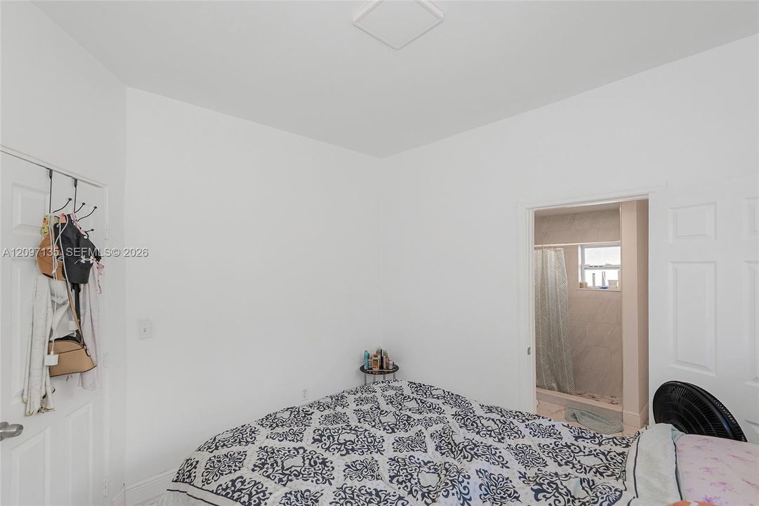 En Venta: $499,900 (3 camas, 2 baños, 1561 Pies cuadrados)