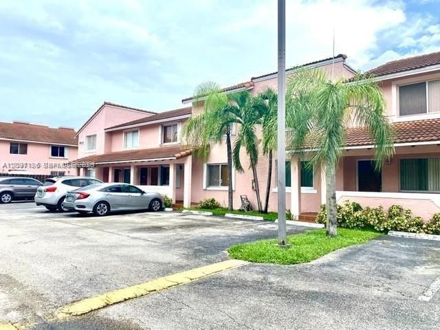For Rent: $2,250 (2 beds, 2 baths, 857 Square Feet)