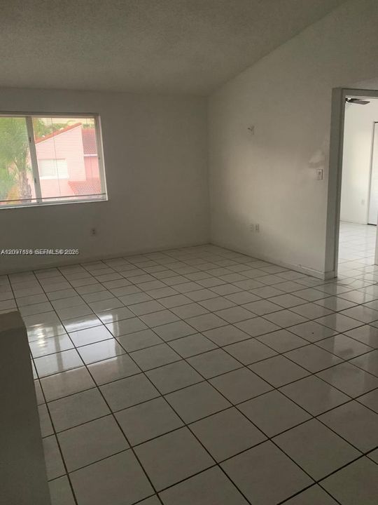 For Rent: $2,250 (2 beds, 2 baths, 857 Square Feet)