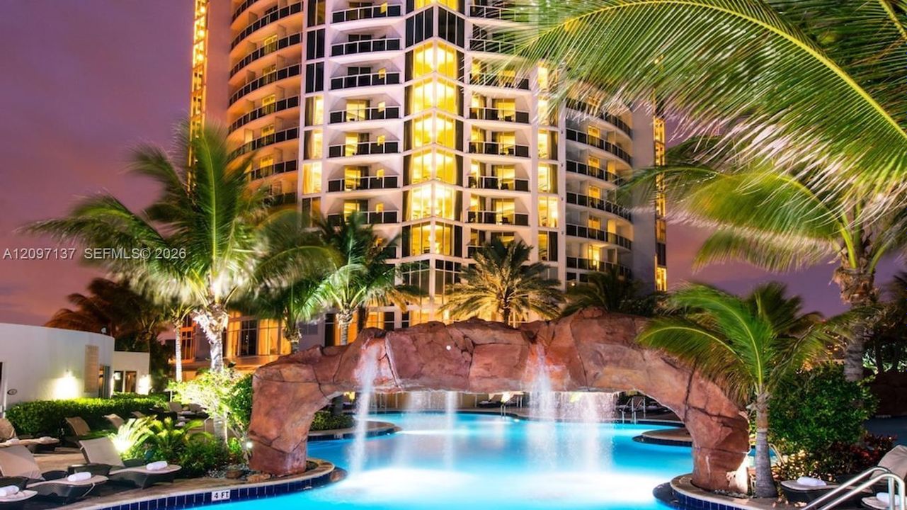 En Venta: $225,000 (0 camas, 1 baños, 551 Pies cuadrados)