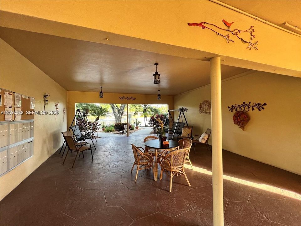 En Venta: $100,000 (2 camas, 2 baños, 944 Pies cuadrados)