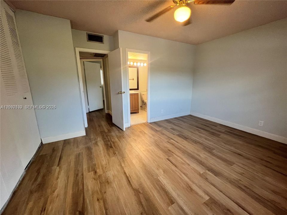 En Venta: $100,000 (2 camas, 2 baños, 944 Pies cuadrados)