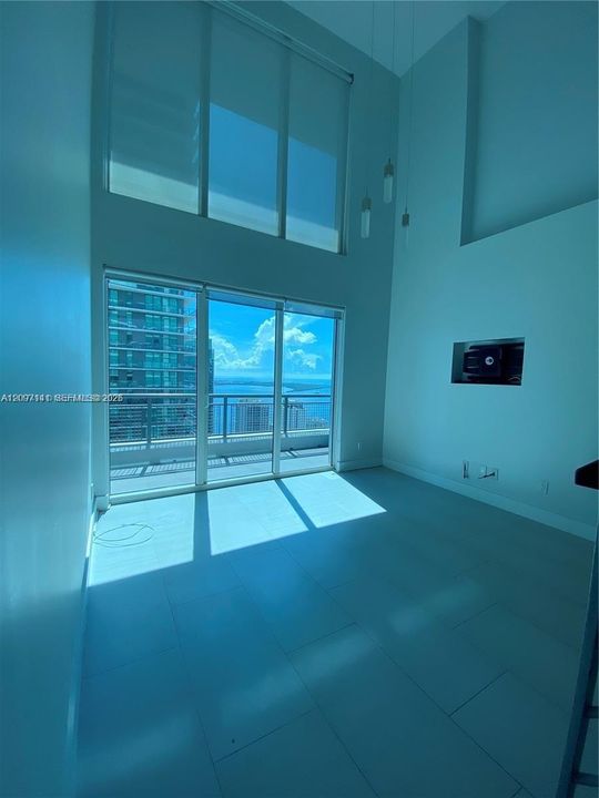 For Sale: $625,000 (2 beds, 2 baths, 1148 Square Feet)