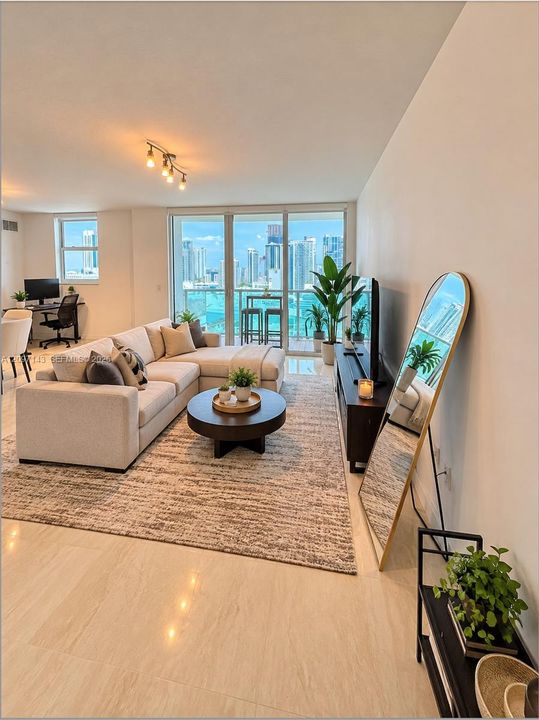 For Sale: $675,000 (2 beds, 2 baths, 1117 Square Feet)
