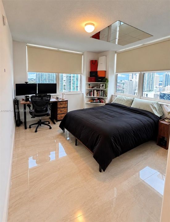 For Sale: $675,000 (2 beds, 2 baths, 1117 Square Feet)