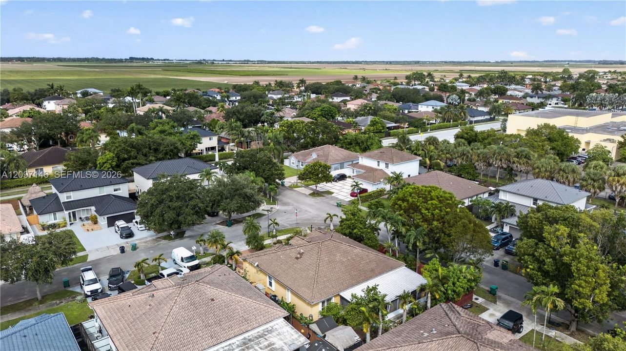 For Sale: $649,900 (4 beds, 2 baths, 1834 Square Feet)