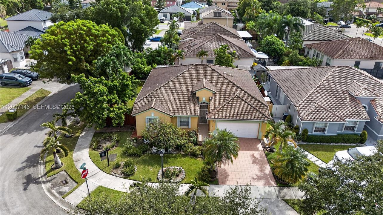 For Sale: $649,900 (4 beds, 2 baths, 1834 Square Feet)