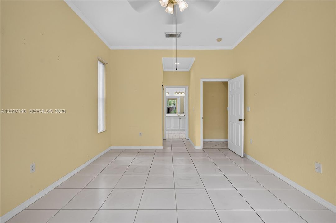 For Sale: $649,900 (4 beds, 2 baths, 1834 Square Feet)