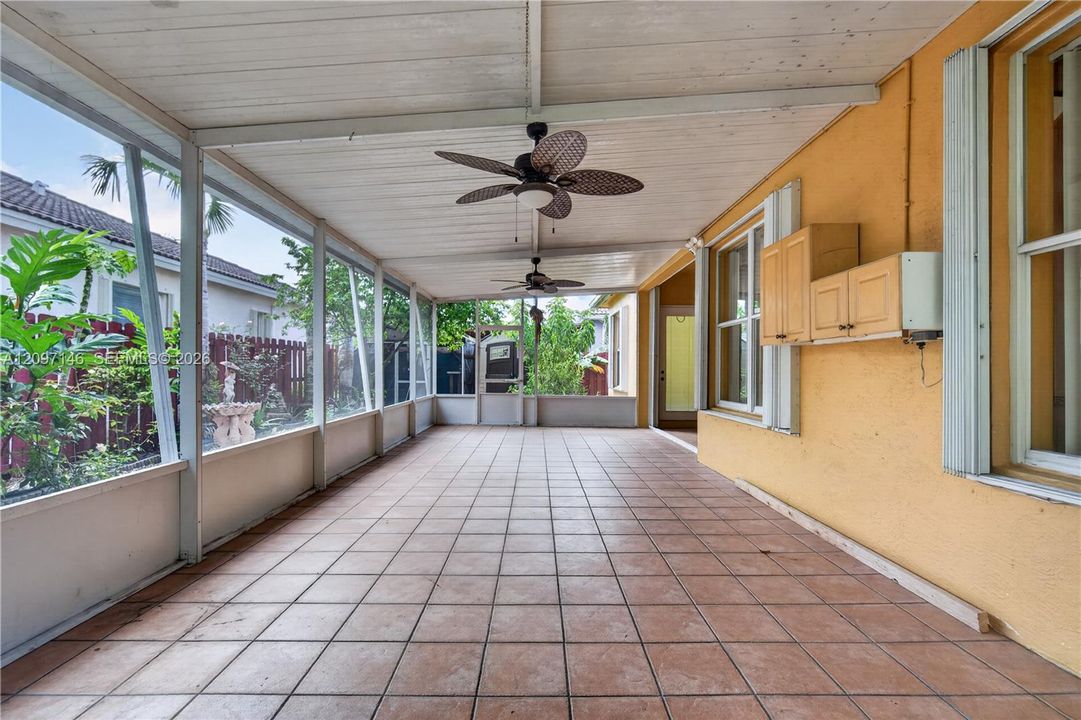 For Sale: $649,900 (4 beds, 2 baths, 1834 Square Feet)