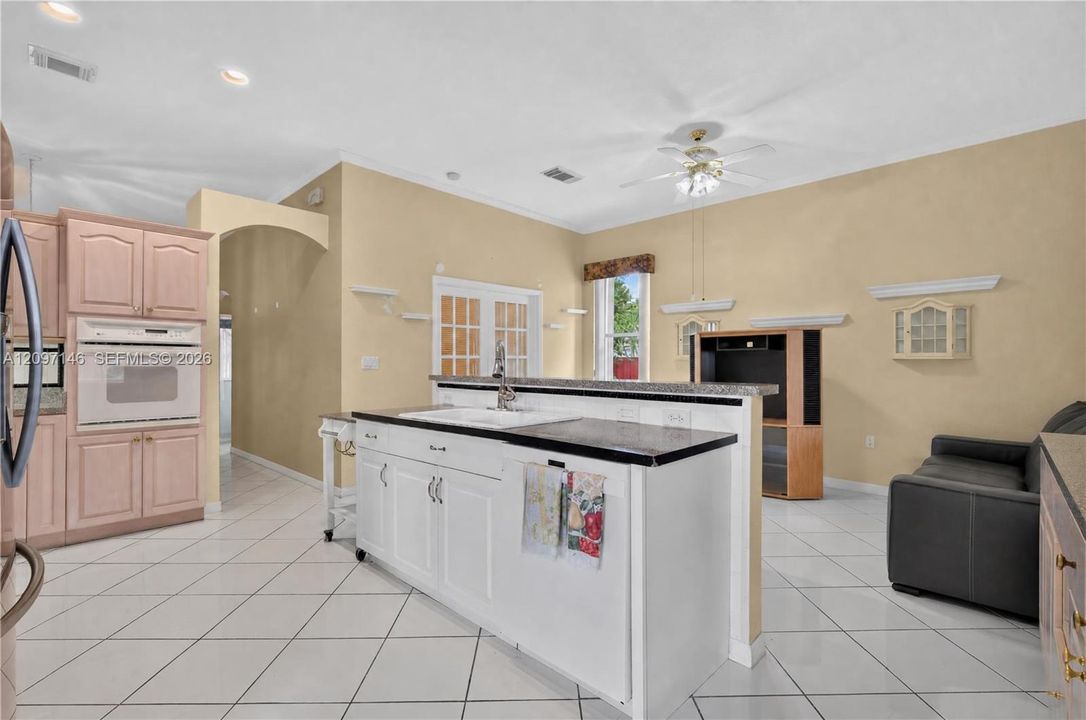 For Sale: $649,900 (4 beds, 2 baths, 1834 Square Feet)