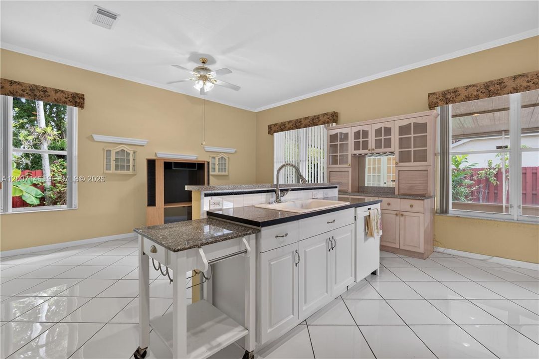 For Sale: $649,900 (4 beds, 2 baths, 1834 Square Feet)