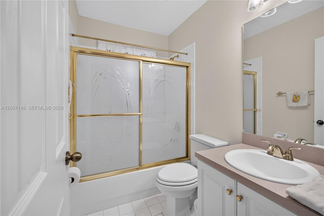 For Sale: $649,900 (4 beds, 2 baths, 1834 Square Feet)