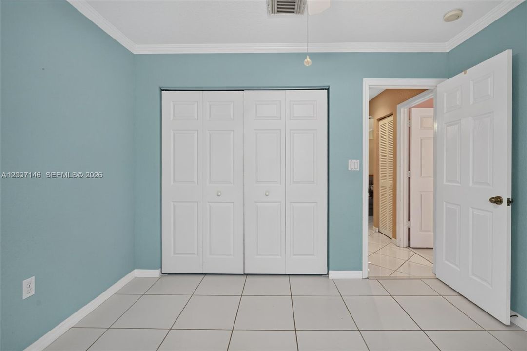 For Sale: $649,900 (4 beds, 2 baths, 1834 Square Feet)