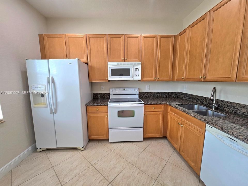 For Rent: $2,900 (2 beds, 2 baths, 1682 Square Feet)