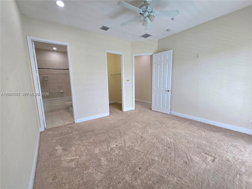 For Rent: $2,900 (2 beds, 2 baths, 1682 Square Feet)