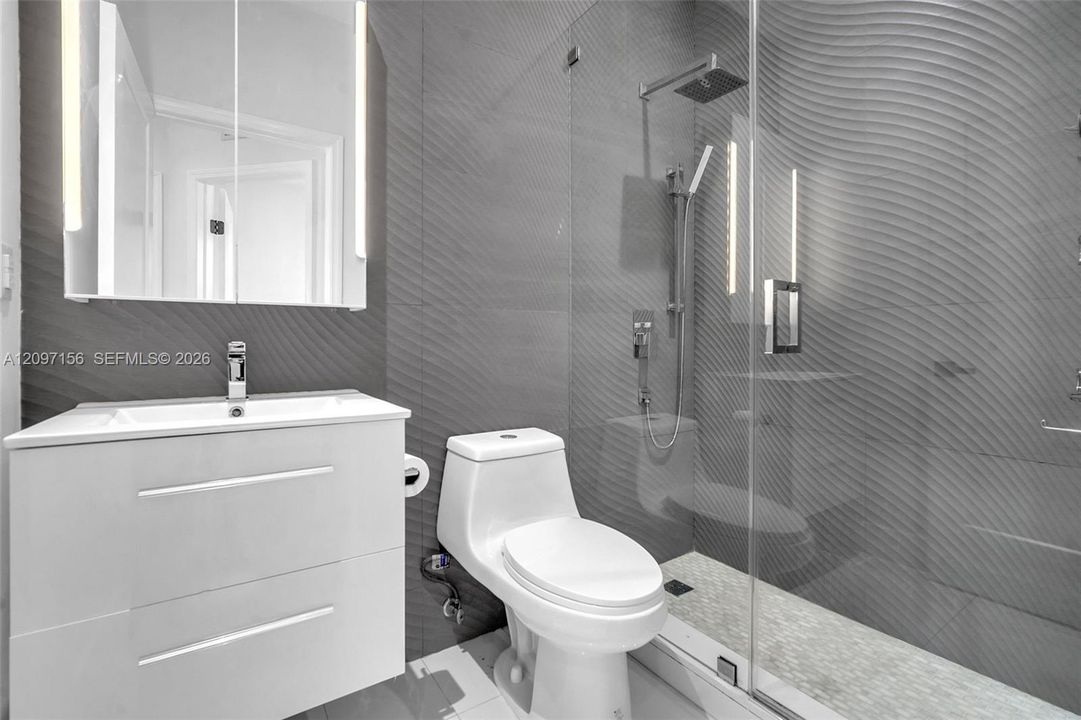 For Rent: $6,000 (4 beds, 3 baths, 2471 Square Feet)