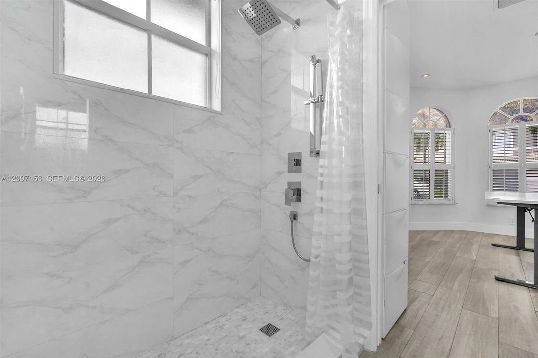 For Rent: $6,000 (4 beds, 3 baths, 2471 Square Feet)