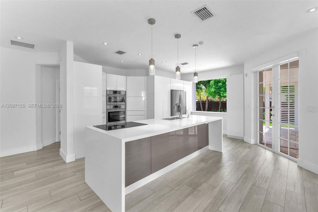 For Rent: $6,000 (4 beds, 3 baths, 2471 Square Feet)