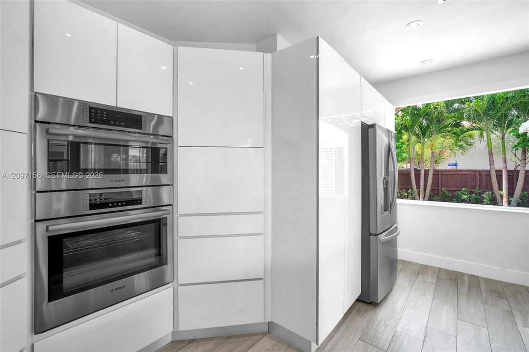 For Rent: $6,000 (4 beds, 3 baths, 2471 Square Feet)