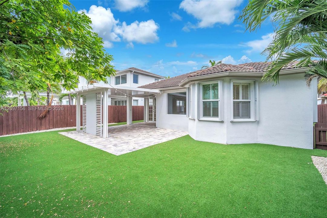 For Rent: $6,000 (4 beds, 3 baths, 2471 Square Feet)