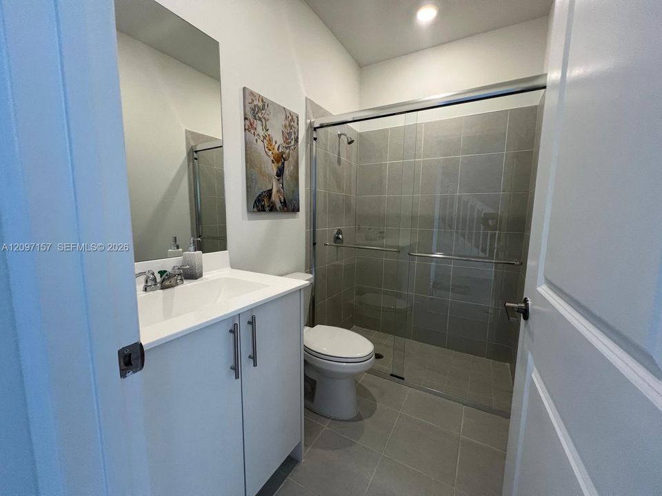 En Renta: $2,800 (4 camas, 3 baños, 1633 Pies cuadrados)