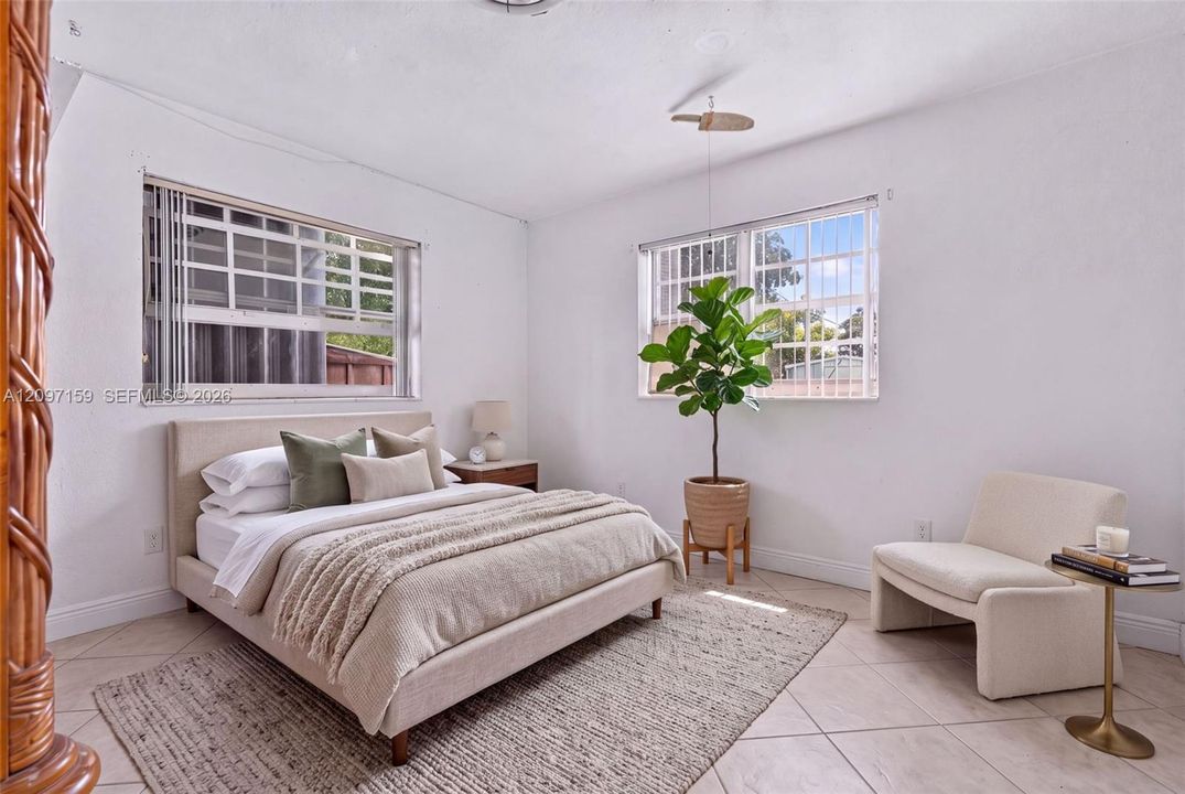 For Sale: $400,000 (3 beds, 2 baths, 1267 Square Feet)