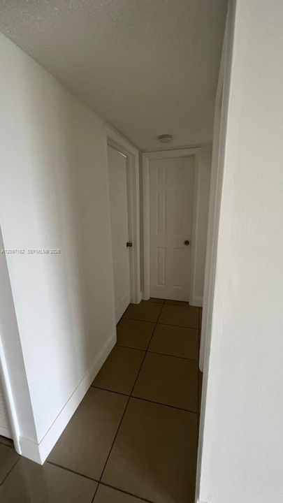 For Sale: $244,900 (2 beds, 2 baths, 980 Square Feet)