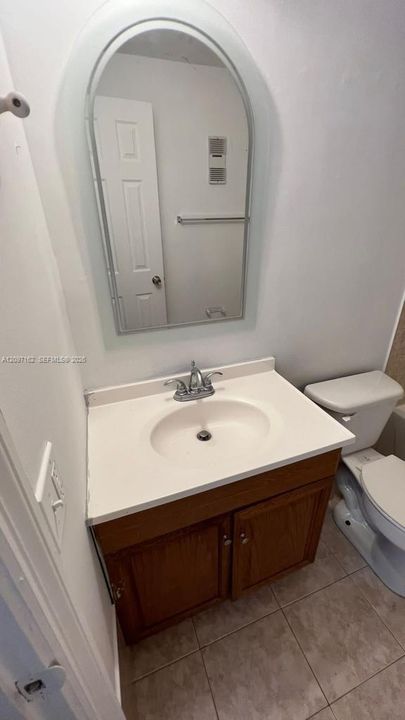 For Sale: $244,900 (2 beds, 2 baths, 980 Square Feet)