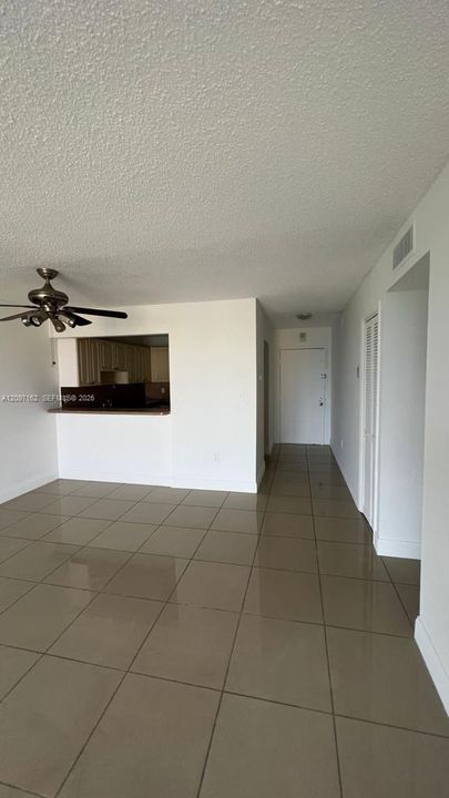 For Sale: $244,900 (2 beds, 2 baths, 980 Square Feet)