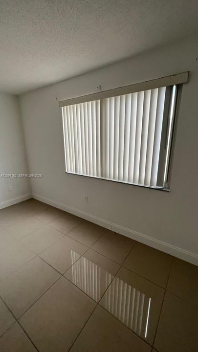 For Sale: $244,900 (2 beds, 2 baths, 980 Square Feet)