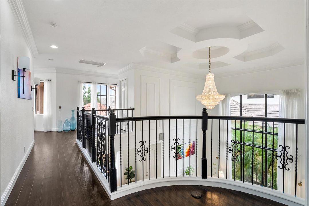 Balcony open to main fl