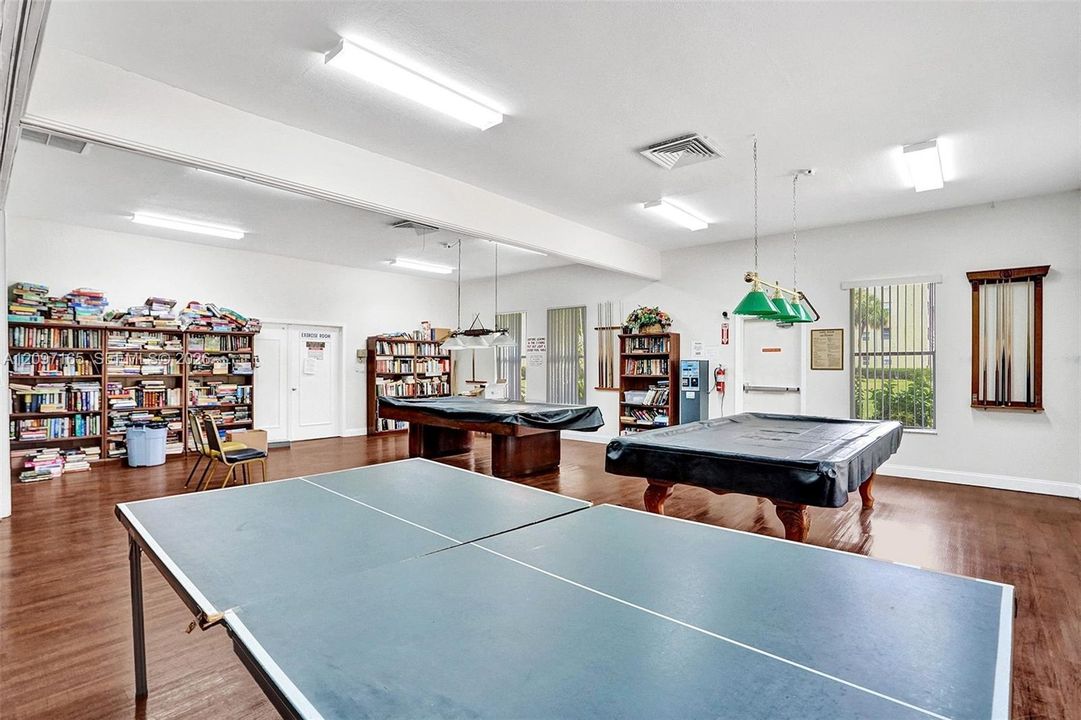 For Sale: $125,000 (2 beds, 2 baths, 865 Square Feet)