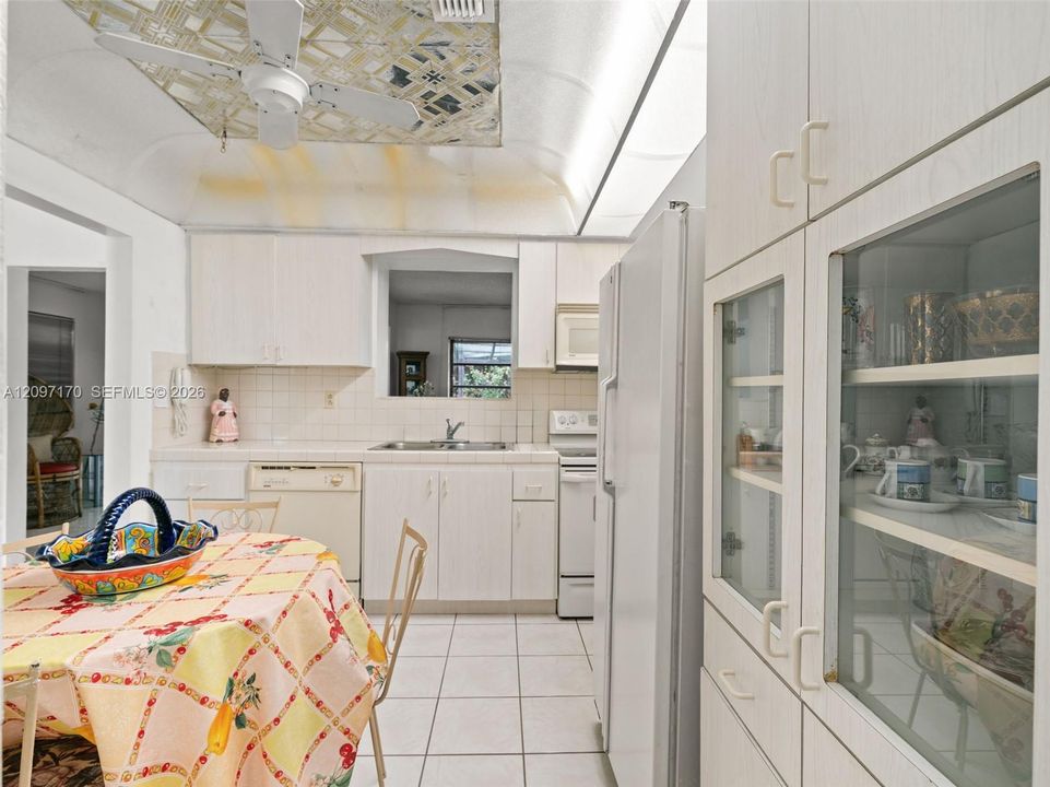 En Venta: $650,000 (3 camas, 2 baños, 1224 Pies cuadrados)