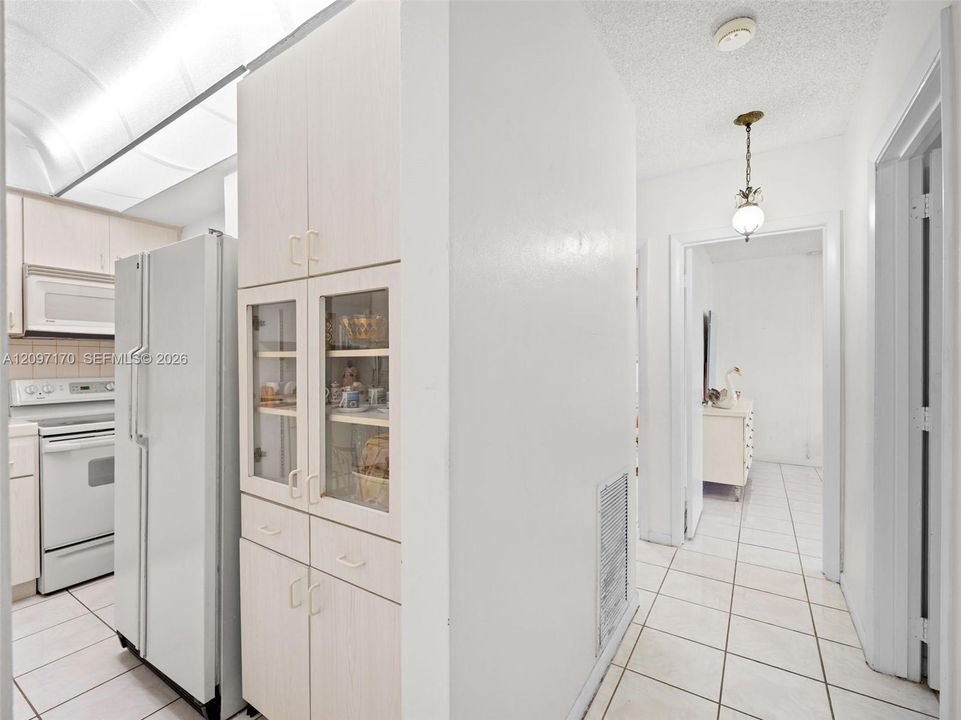 En Venta: $650,000 (3 camas, 2 baños, 1224 Pies cuadrados)