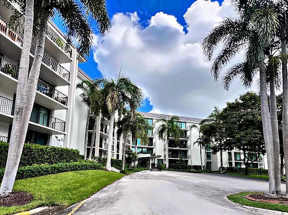 11-building-entrance-drive