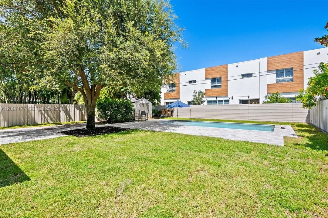 For Rent: $4,750 (3 beds, 2 baths, 1354 Square Feet)