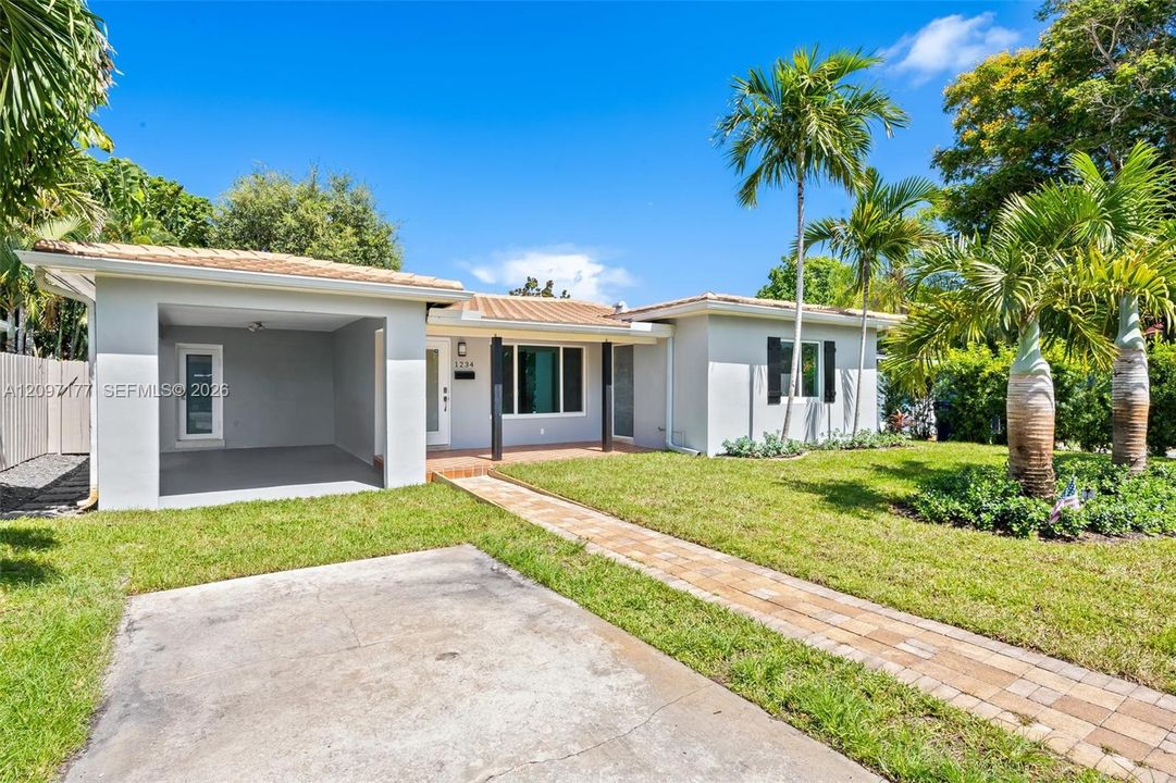 For Rent: $4,750 (3 beds, 2 baths, 1354 Square Feet)