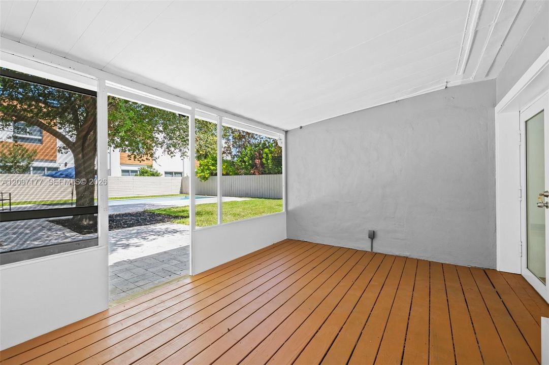 For Rent: $4,750 (3 beds, 2 baths, 1354 Square Feet)