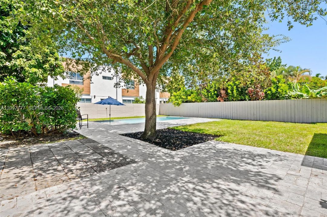 For Rent: $4,750 (3 beds, 2 baths, 1354 Square Feet)