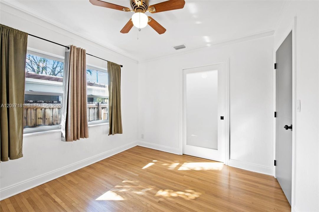 For Rent: $4,750 (3 beds, 2 baths, 1470 Square Feet)