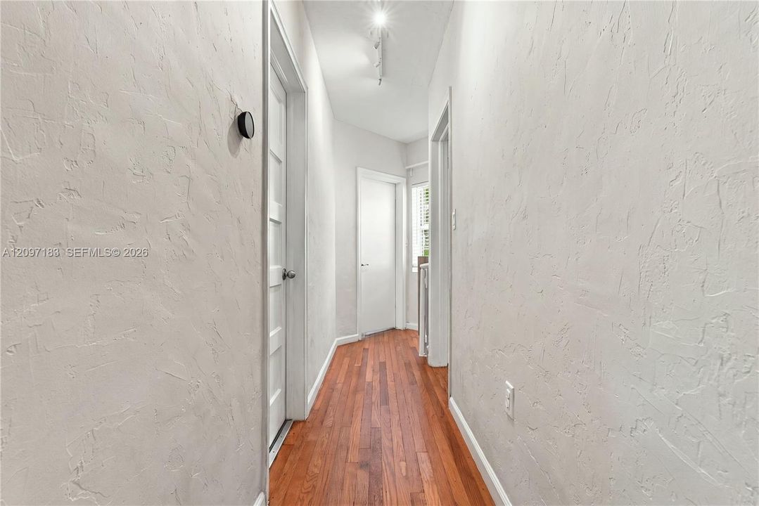 En Renta: $7,600 (4 camas, 3 baños, 1587 Pies cuadrados)